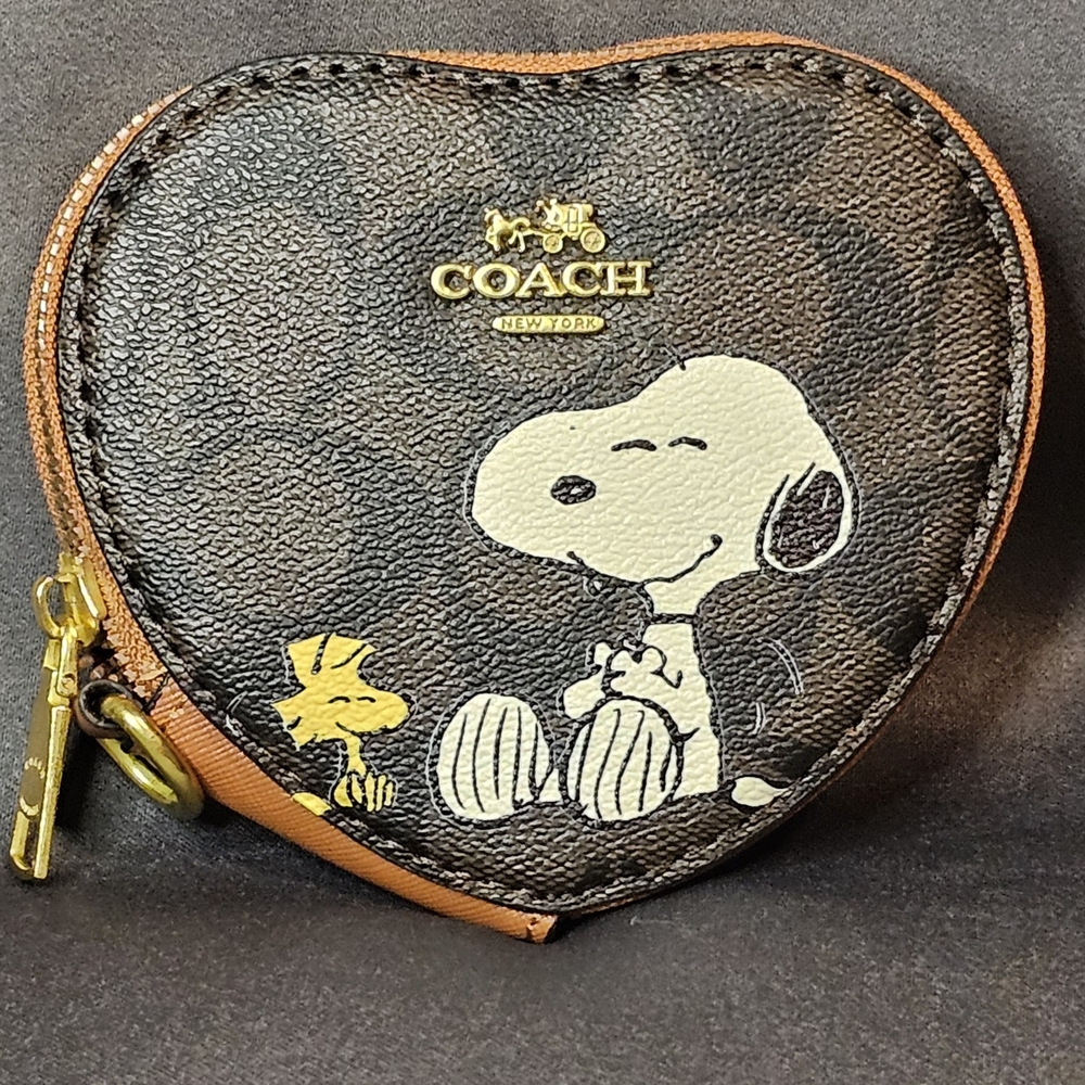 Heart-Shaped Coin Purse with Snoopy